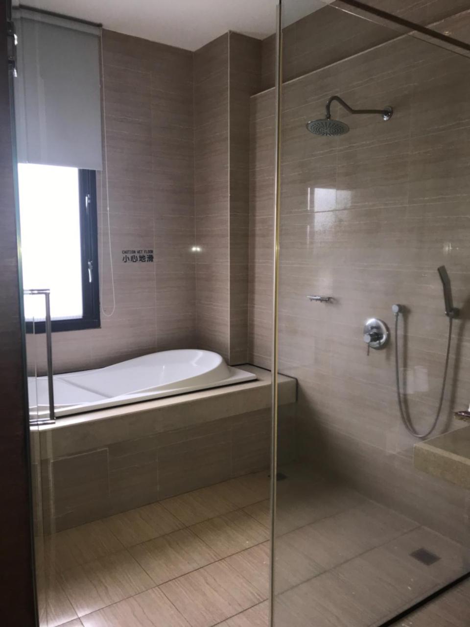 Li-Gin Motel Chiayi Extérieur photo