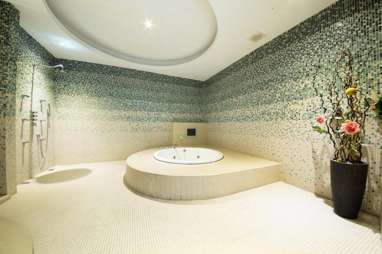 Li-Gin Motel Chiayi Extérieur photo