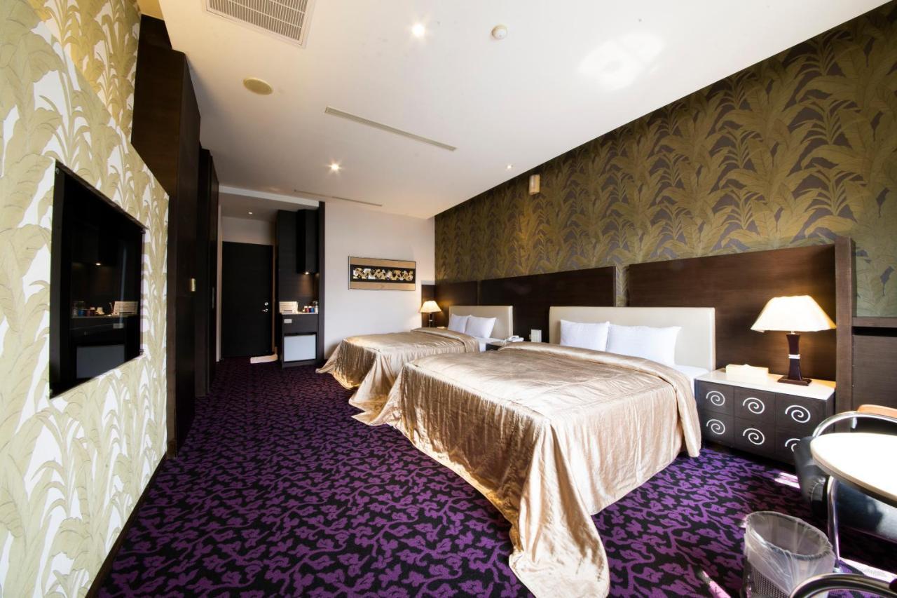 Li-Gin Motel Chiayi Extérieur photo